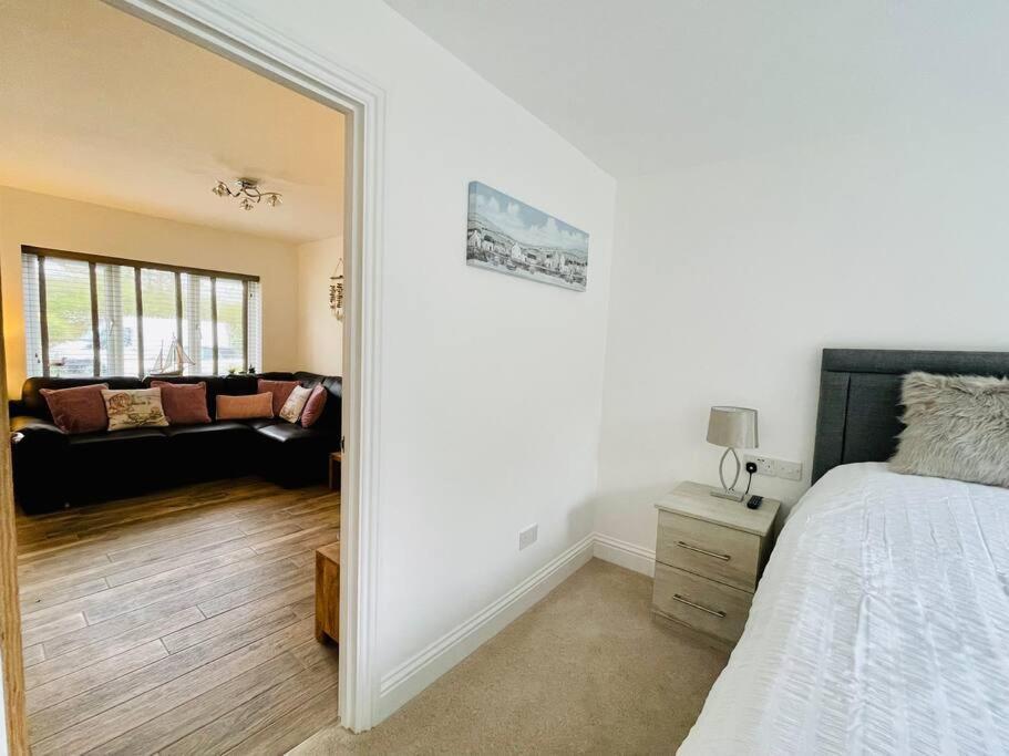 Little Greenway Holiday Bungalow Galmpton Экстерьер фото
