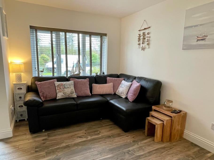 Little Greenway Holiday Bungalow Galmpton Экстерьер фото